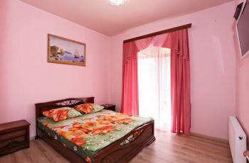 №5. 2-комнатный 4-местный с видом на море и горы