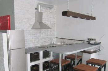 Студия с видом на море