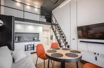 Дизайнерский апартамент двухуровневый Чайка