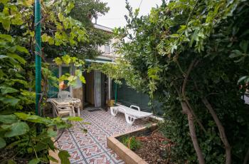 Квартира  со своим двориком