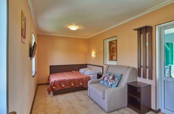 Комната 2-местная с доп. местом (2 этаж)