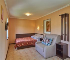 Комната 2-местная с доп. местом (2 этаж)