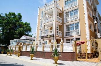 Вилла Золотой Лев