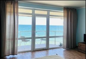 Эллинг у моря