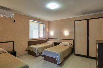 Комната 3-местная (2 этаж, 3 односпальные кровати)