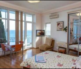 Квартира-студия в Ялте