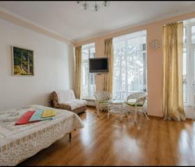 Квартира-студия в Ялте