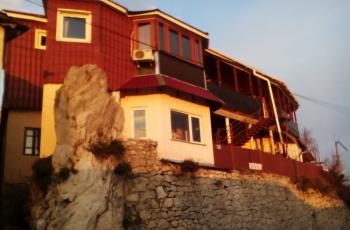 Гостевой дом Дом на скале