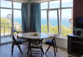 Апаpтaмeнты c видом на море