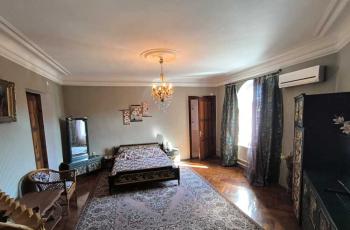 3-к. квартира возле собора Александра Невского